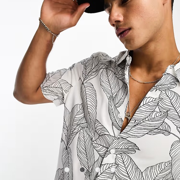 ❤️ASOS Design Shirt in Leaf Scribble Print Short Sleeve Shirt Black and White M - Picture 2 of 10